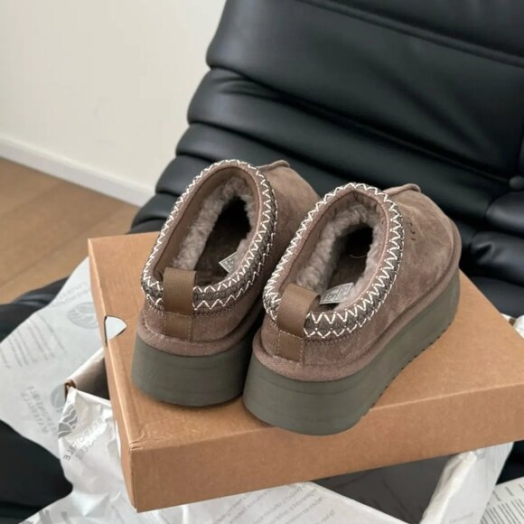 UGG Tazz Platform Shearling Lined Slipper - Picture 2 of 6